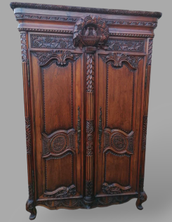 Hálószobák, gardróbok, ágyak, éjjeliszekrények