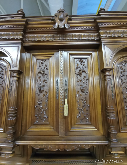 0c7430439eec704f2d88efeecbf9254e-neoreneszansz-orias-dio-talalo-szekreny