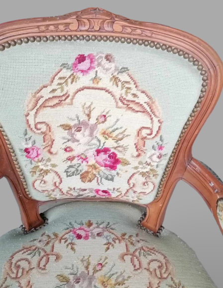 0f4ca2ad2af8d2c3a6b65e8ab3c16c37-gobelines-karos-szek