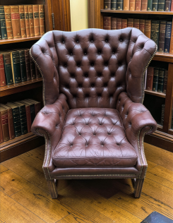 Eredeti Chesterfield magas támlás,füles bőr fotel.