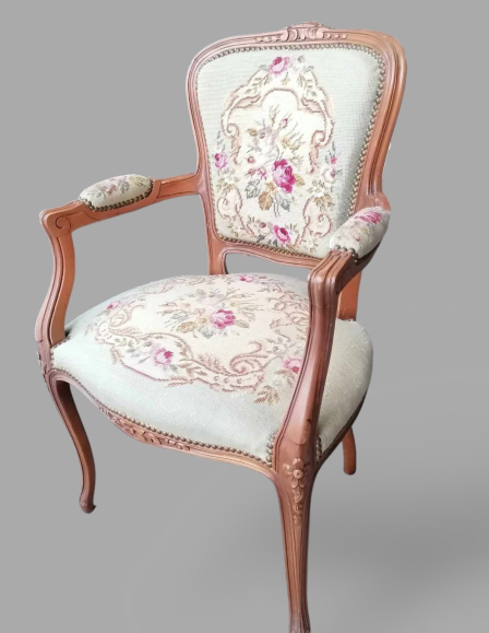 425ff44fa219bca7d4c12643b044d0d0-gobelines-karos-szek