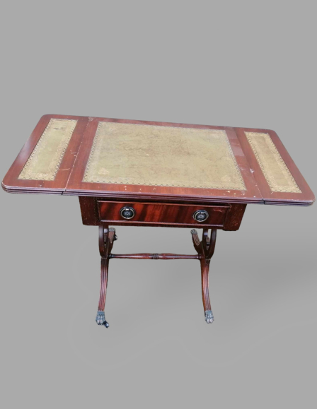 43dcb33a043c1a1467a513382a9fe8a0-angol-dohanyzoasztal