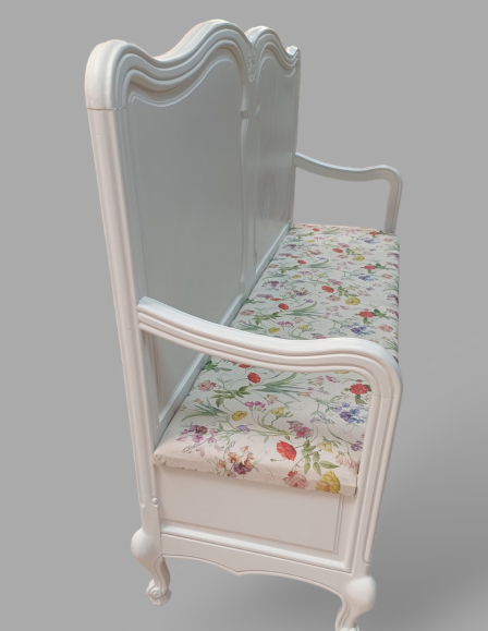 689db69c9d0ef366784a6941fb4ad36a-provence-neobarokk-pad-sofa