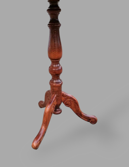 6a2d77c68d179c430d40dd871524e3ce-intarzias-dohanyzoasztal