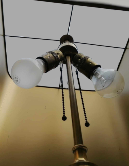 79f08dae4b815c74de1f68b815f22cbc-rez-asztali-lampa