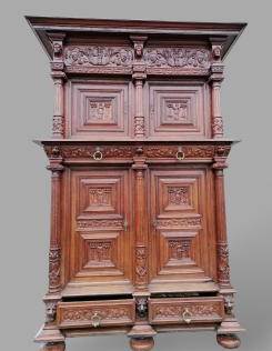 Antik neoreneszánsz tálalószekrény 1.