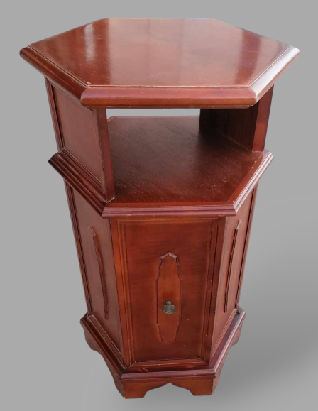 a31dd63e733be704166afc5608d34e00-hatszogletu-angol-komod