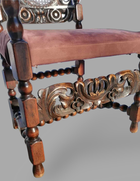 b56754a1d9c35d5e146796fae6644c04-neoreneszansz-fotel