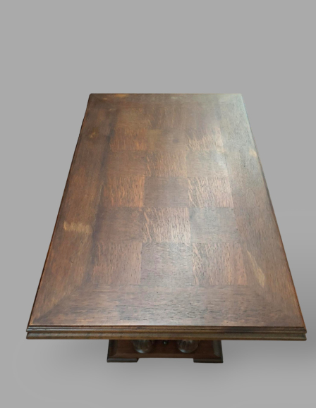 c5e87a117e00f3418b3d37e12e58df35-neoreneszansz-csavart-labas-dohanyzoasztal