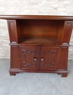 Konyak színű komód