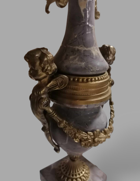 f0d08dc03ba1f9c3e809ab4678a81e3e-puttos-kandallo-ora-szurke-marvany-rez