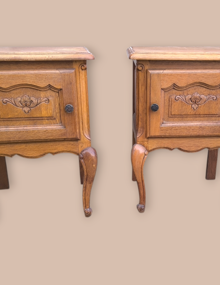 Neobarokk stílusú éjjeli szekrény pár 7.