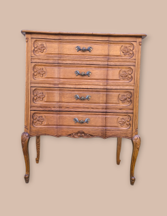 Neobarokk 4 fiókos íves elejű komód .