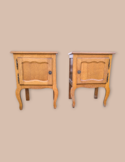 Neobarokk stílusú éjjeli szekrény pár 8.