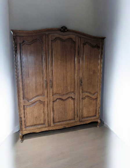 Neobarokk 3 ajtós ruhás szekrény, gardrób 4.