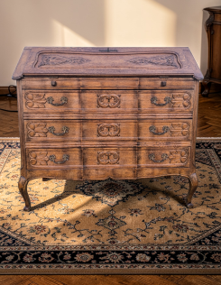 Antik stílusú 3 fiókos szekreter.