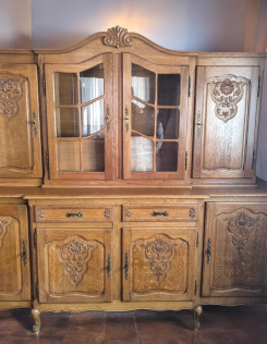 Neobarokk emelvényes tálaló,szekrény 1.