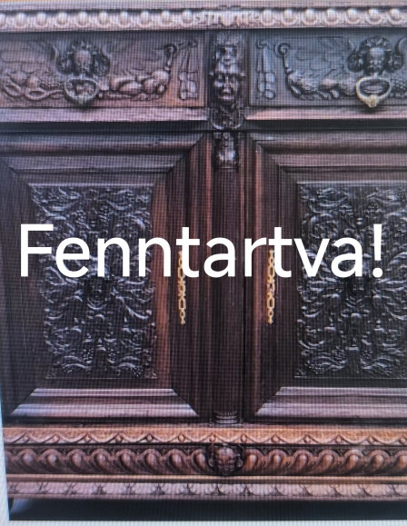 Antik, dúsan faragott neoreneszánsz komód / tálaló