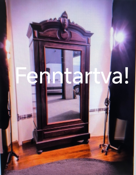 Antik tükrös gardrób,ruhás szekrény.