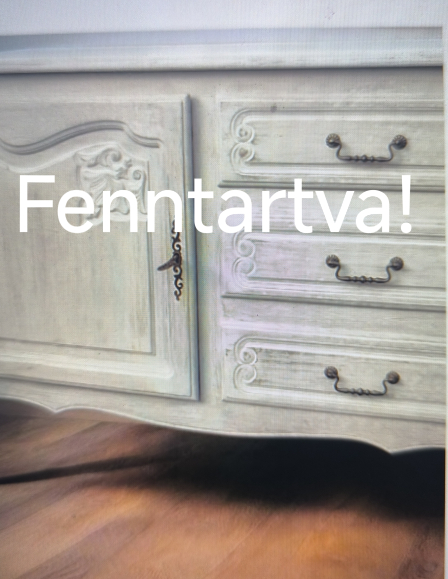 Provence stílusban felújított neobarokk komód.