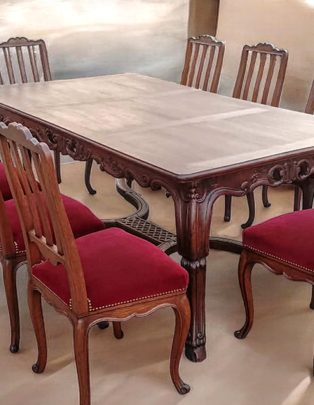 Antik 10 székes étkező garnitúra.