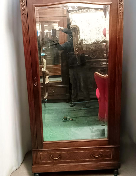 Neoempire stílusú tükrös ruhás szekrény,gardrób.