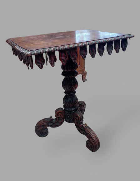 Antik neoreneszánsz dohányzóasztal, konzolasztal
