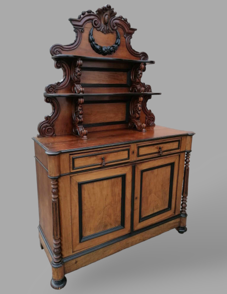 Antik angol stílusú pohárszék, tálaló