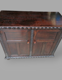 Antik 2 ajtós komód