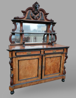 Antik vadász pohárszék, tálaló