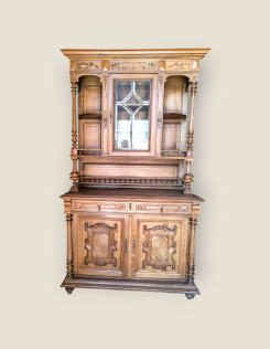 Antik tálaló szekrény 1.