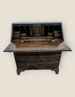 Angol stílusú szekreter