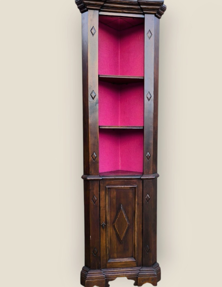 Antik sarokszekrény 1.