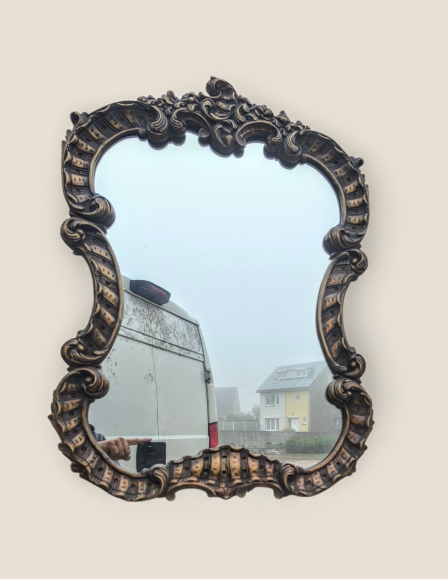 Antik barokk tükör fa keretben.