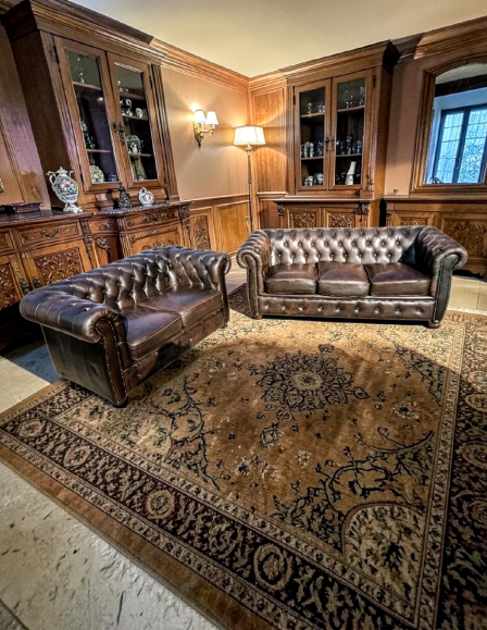 Eredeti Chesterfield stílusú bőr ülőgarnitúra.