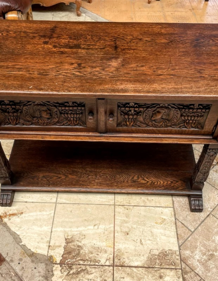 Antik alul nyitott 2 ajtós komód