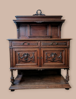 Antik pohárszék,emelvényes komód.